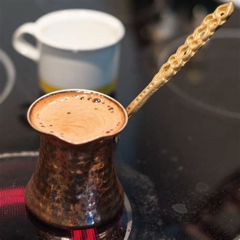 sıcak suyla türk kahvesi yapılır mı